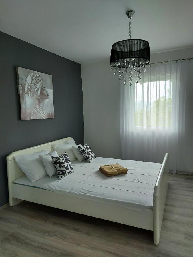 Vikendica Gaj Villa กอร์นีย์มิลาโนวัซ ภายนอก รูปภาพ
